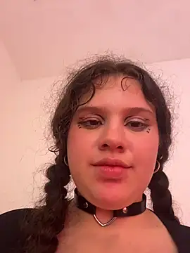 KatlynRous - Wet my friends pussy with my tongue