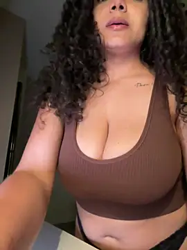 Curlyierr - DOGGY STYLE IN THE FLOOR + SPREAD ASS