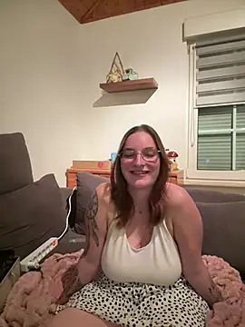 BadGirl-Energy - 🍒 Jump and jiggle My BIG Boobs