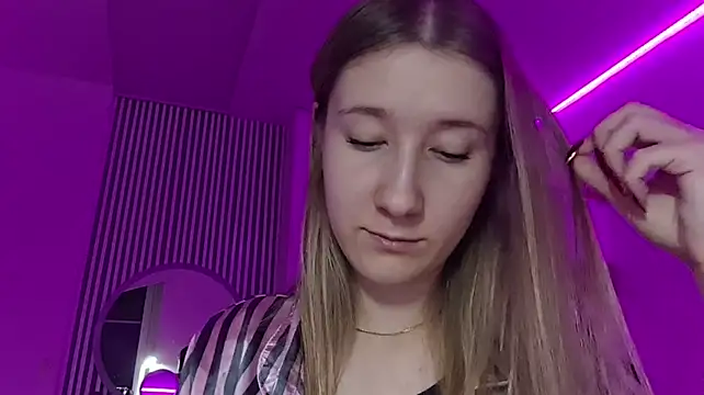 MerrileeReisser - 💖Air kiss💖