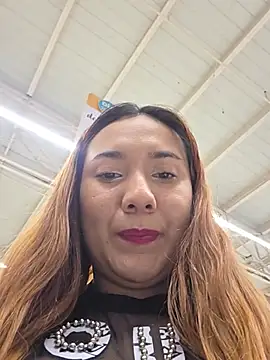 Blushing_Katy - Show tits in mall :)