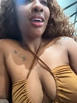 Angel_preta - Tammy tomando na bucetinha