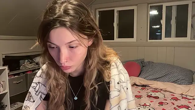 Kaialuvv - Strip to lingerie
