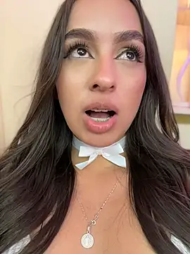 AliciaRoux - play with cliptoris up close