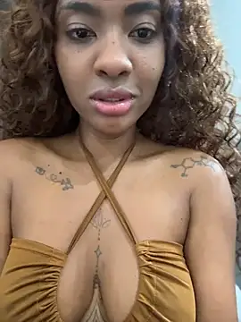 Angel_preta - Tammy tomando na bucetinha