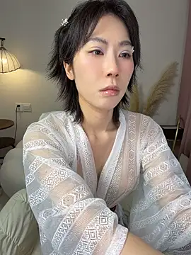 Nanako99 - 坐脸揉胸