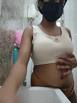 Mini-cutie - Boobs and oil show