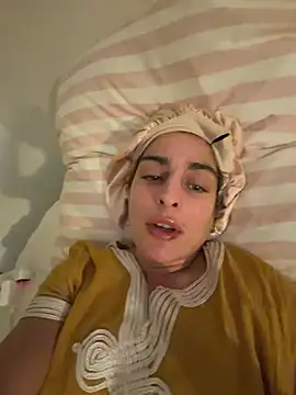 Camii2244 - ass tease with cream