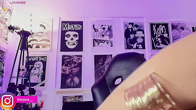 Janediazz - Play my boobs with big squirt domi