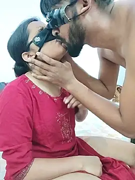 Your___Riya - Pussy flash in public 🌺💋