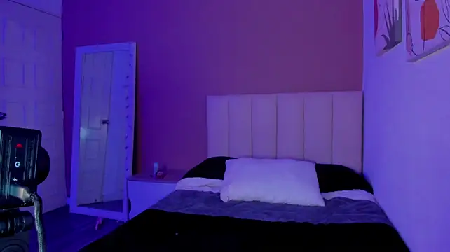 Samyscott_ - 💕tits in your face ✨