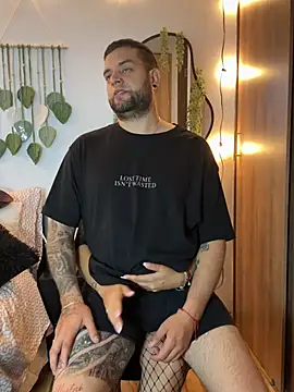 MailynFoxx - suck cock and topples