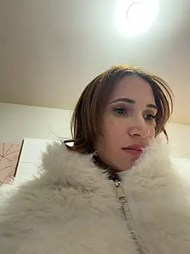 Irresistible37 - Dedo cu banheiro/play clit bathroom