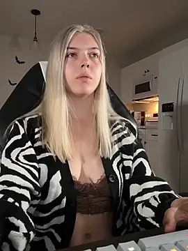 Rainsworld420 - Tittie time! 🤪