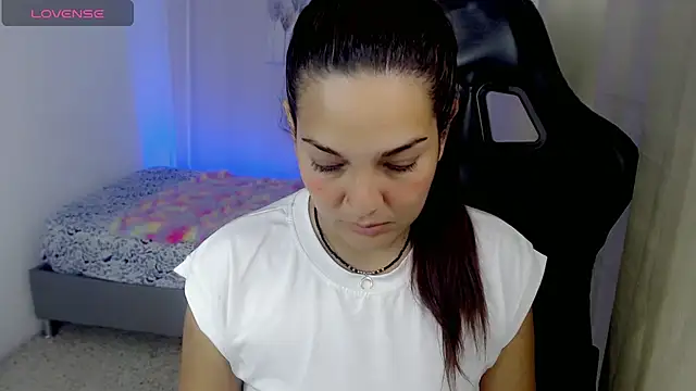 Arelis_ - 💋play with my tits