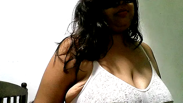 Shani-sweet-1989 - කුක්කුවට කැරි දැමිම