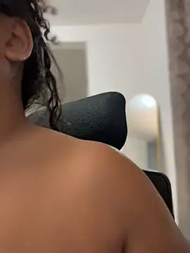 CurlyGirl_1 - Cowgirl?
