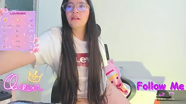 Litle_mily_ - show tits
