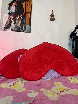 Miaa_rosses3 - Ride a dildo with your back to it