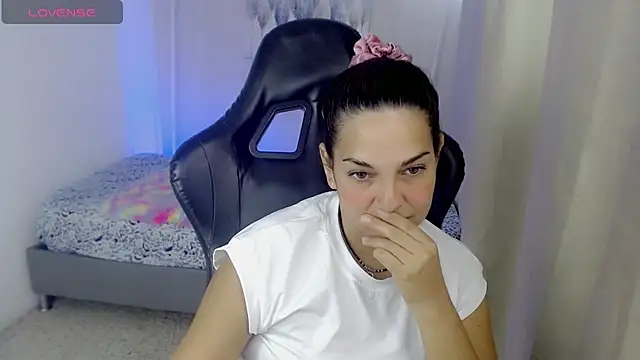 Arelis_ - 💋play with my tits