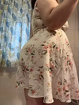 BootyfulVal - Hii!! Happy to see you!