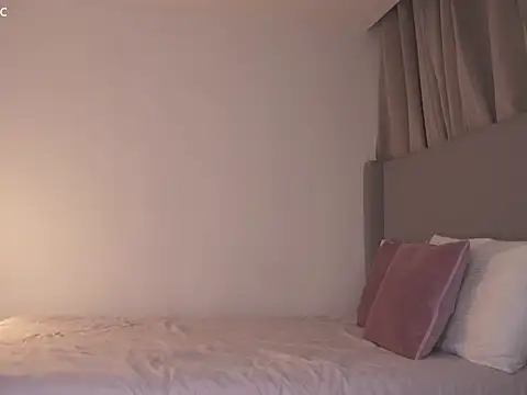 Nadiaa_ - plug anal