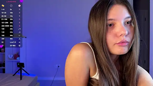 LunaHuurt - naked boobs (10 min)