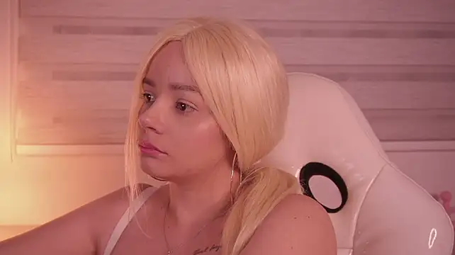 Bella_adams_ - dildo in pussy