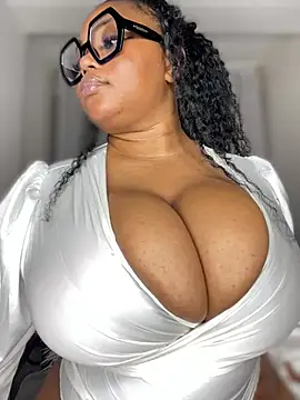 EliteSoraya - Dildo Fuck+Squirt💦💦