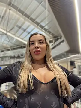 Alexa_seexy1 - Fucking or pussy in the public bathroom