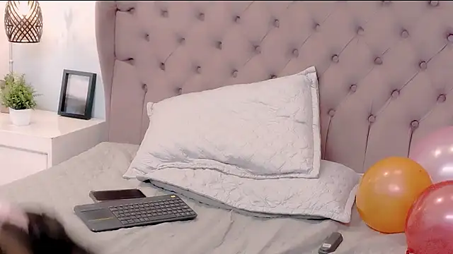 Luanna_2 - Spank ass x 20 🍑