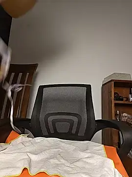 Kitty_Kalifa - Squirt +link control 3 min(tiked)
