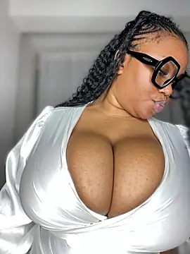 EliteSoraya - Dildo Fuck+Squirt💦💦