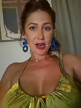 CelynaRoss - Squirt