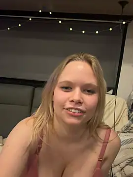 Sweetdivide - Doggy pussy to mouth