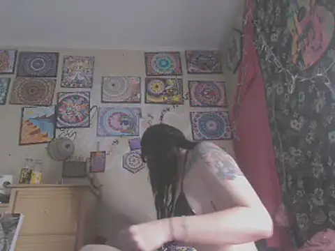 Unemployedstripper - show boobs again
