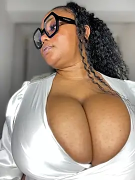 EliteSoraya - Dildo Fuck+Squirt💦💦