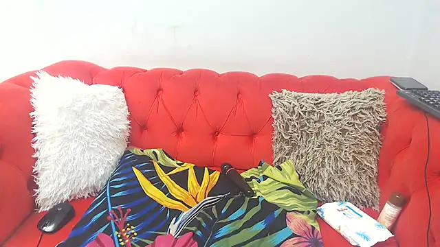 Glodenbutchy_ - HELP ME REACH MY TARGET 🎯💦🍑😋