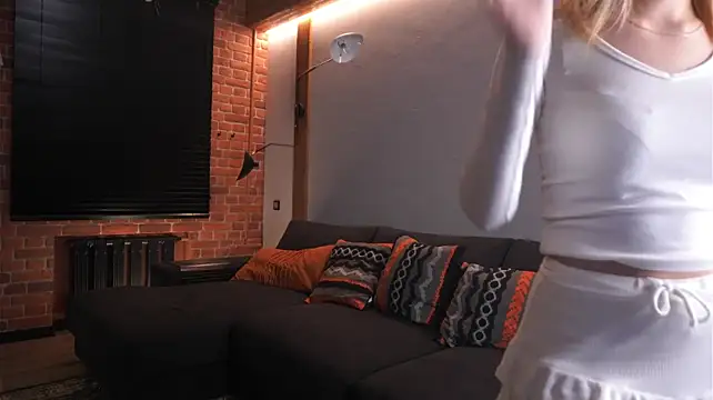 Coco_schanel - Wiggle my bra