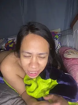 MayMay33 - blow job my toy (dildo)