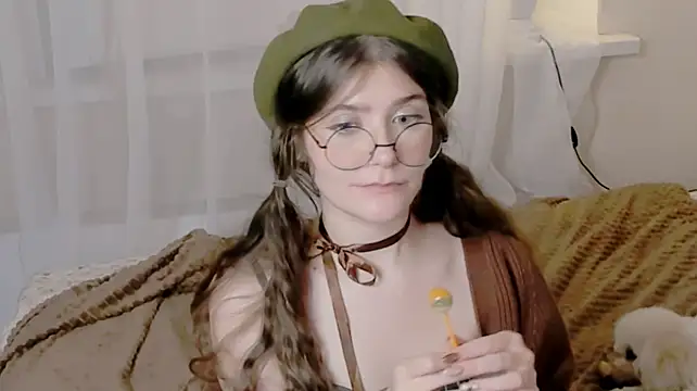 RuthMorse - MASTURBATION in panties with zoom