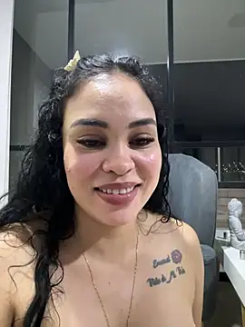 FOX_LATINA - Undress me on the balcony😈🤫🤫🤫