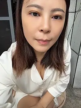 YaoYao8888 - 脱掉内衣直播2分钟