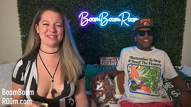 Boomboomr00m - Naked Oil Show