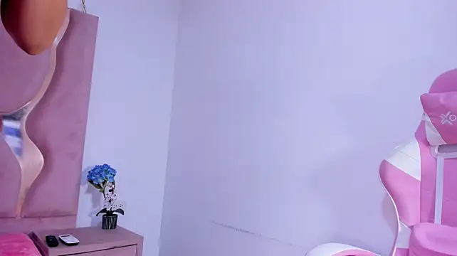 Sofia-candyht - I write your name on my belly