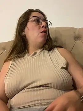 SCARLET-20 - Ride dildo + Show tits👙
