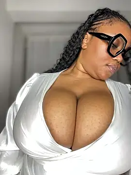 EliteSoraya - Dildo Fuck+Squirt💦💦