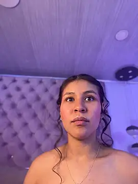 Danika__x - 🍑 NO PANTIES IN DOGGY