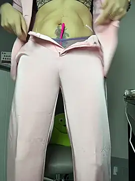 TopAlice566 - 裸露美胸1分钟