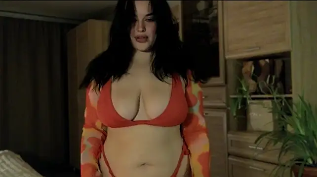 Act_avia - teasing topless